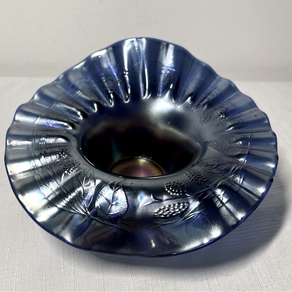 FENTON Carnival Glass "Peacock Tail" pattern bowl. Antique. Unique. Amazing! - Picture 1 of 5